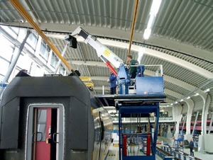 Plataforma de trabajo elevada y extendida para operaciones en techo de vagón